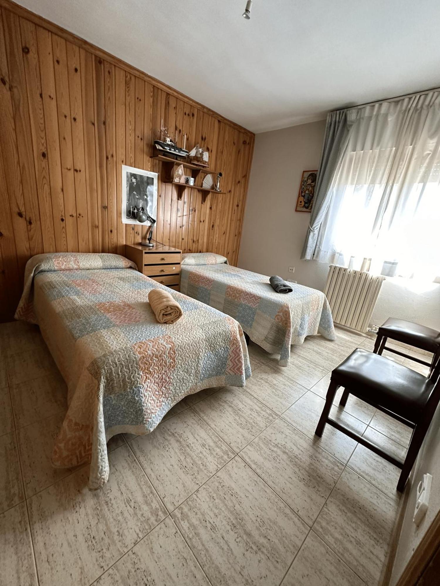 Amplio Y Comodo En Con Piscina Y Tenis Vakantiehuis *