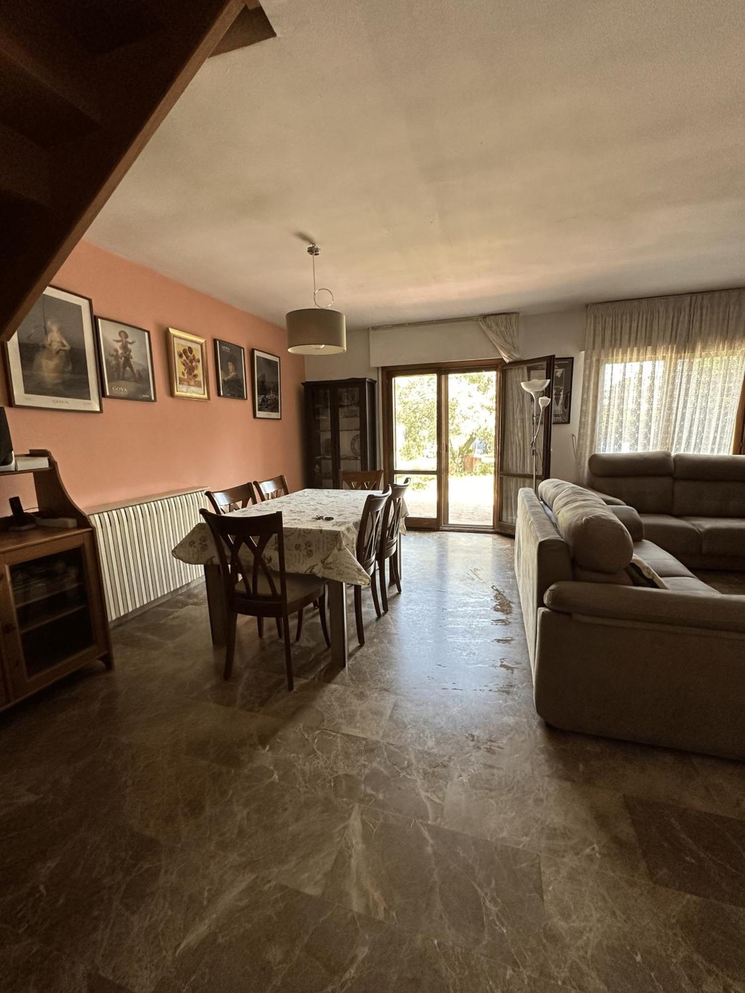 Amplio Y Comodo En Con Piscina Y Tenis Holiday home Zaragoza