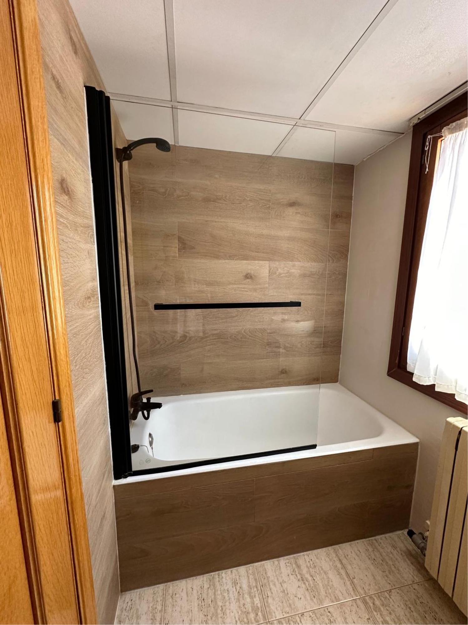 Holiday home Amplio Y Comodo En Con Piscina Y Tenis Zaragoza